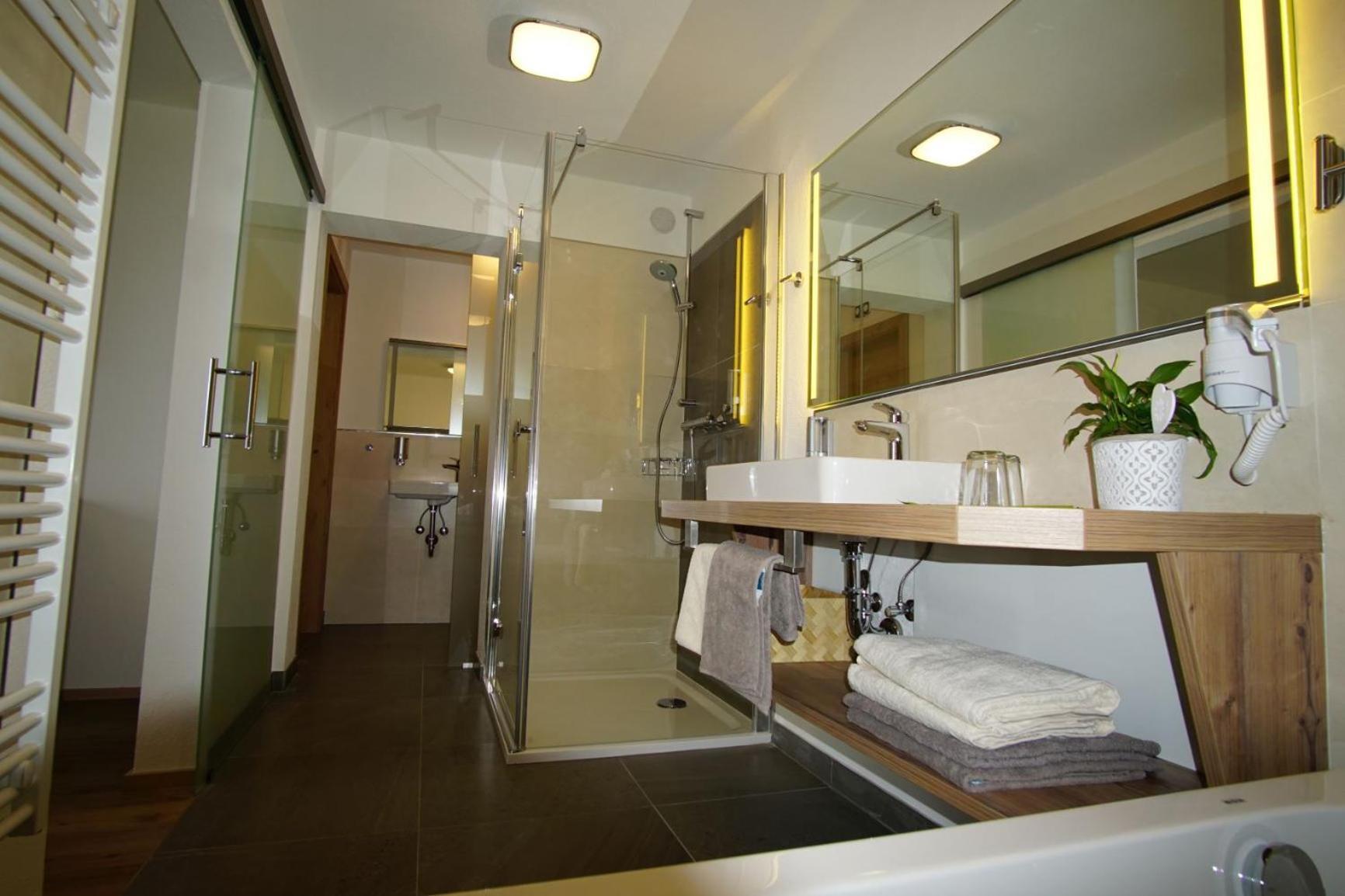 Hotel Irmgard Strass im Attergau Екстер'єр фото