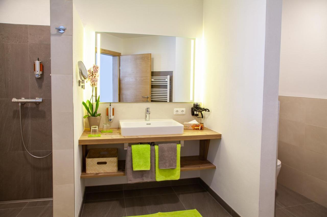 Hotel Irmgard Strass im Attergau Екстер'єр фото